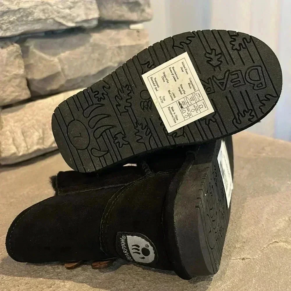 BEARPAW Rosaline Toddler Suede, sheepskin & Wool blend lined booties - 9